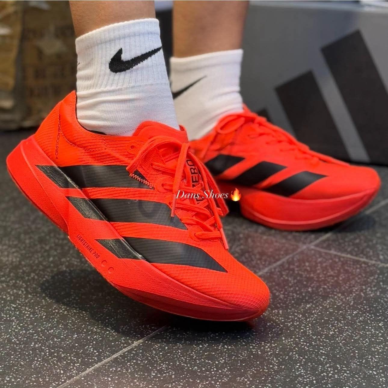 Adidas Adizero Adios Pro 4 亮橙红|顶级碳板竞速跑鞋全方位解析